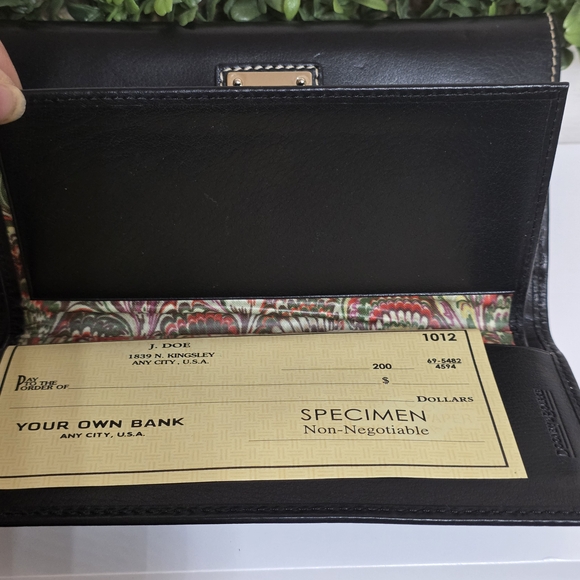 Vintage Dooney & Bourke Black Leather Wallet - Picture 7 of 8